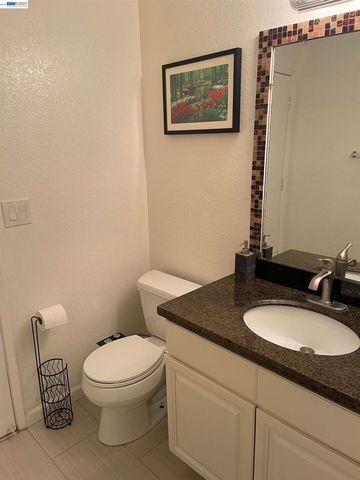 2180 Jenni Ln, Tracy, CA 95377