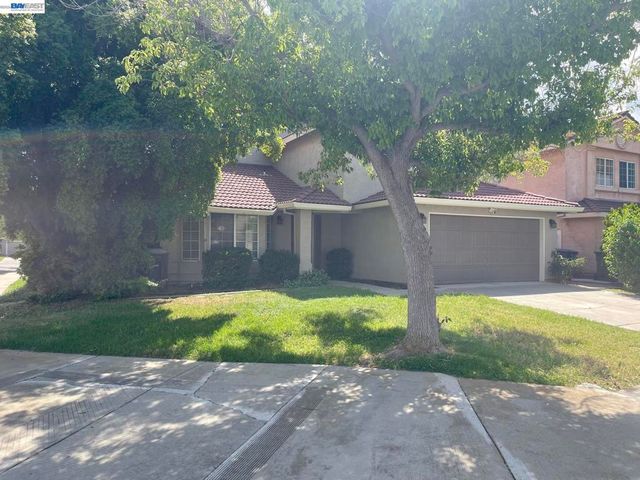 2180 Jenni Ln, Tracy, CA 95377