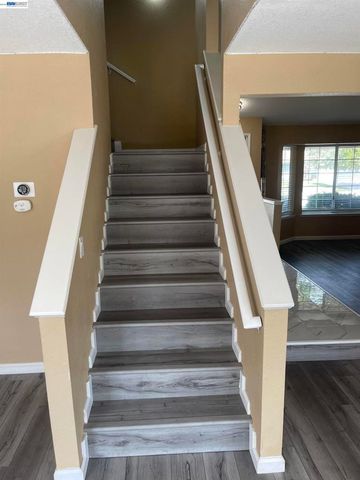 2180 Jenni Ln, Tracy, CA 95377