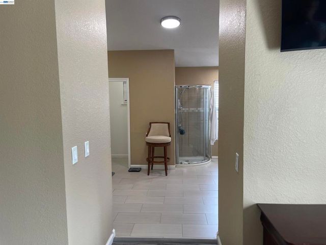 2180 Jenni Ln, Tracy, CA 95377