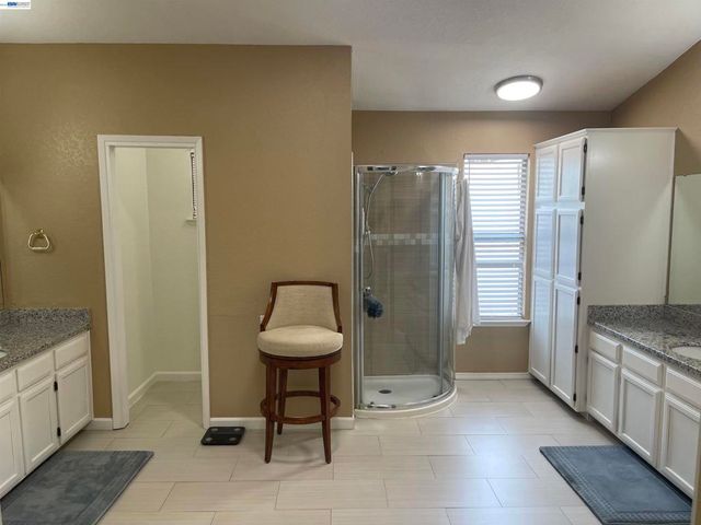 2180 Jenni Ln, Tracy, CA 95377