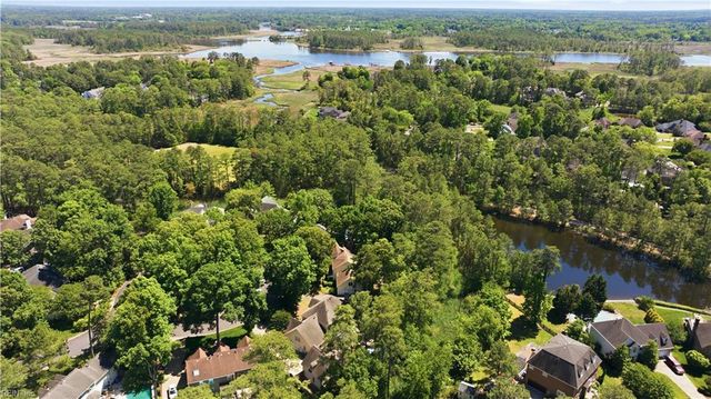 302 Honey Locust WAY, Chesapeake, VA 23320
