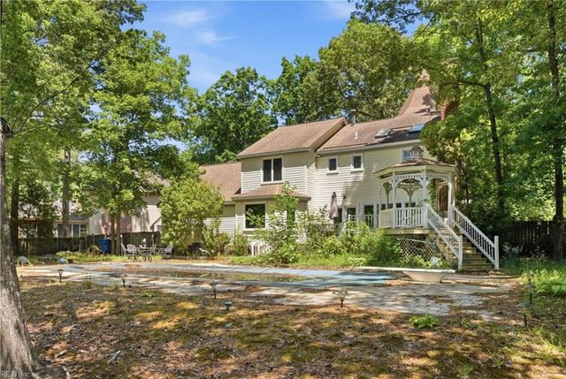 302 Honey Locust WAY, Chesapeake, VA 23320