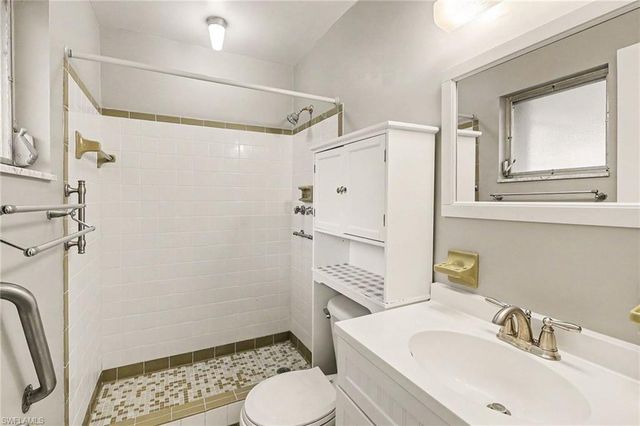 5403 Baylor LN, Fort Myers, FL 33908