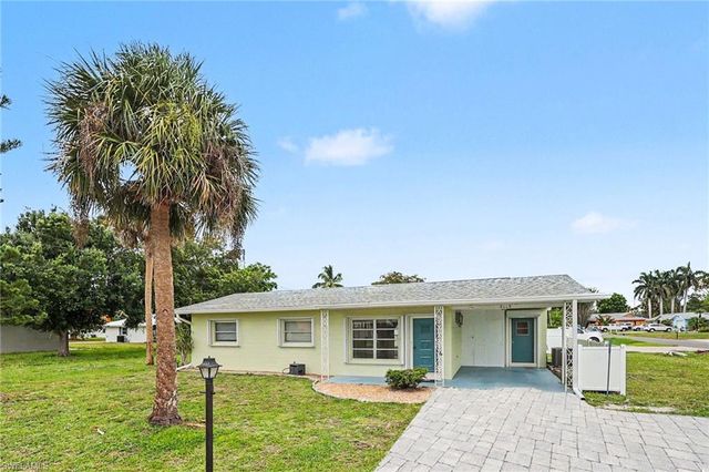 5403 Baylor LN, Fort Myers, FL 33908