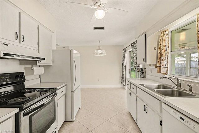 5403 Baylor LN, Fort Myers, FL 33908
