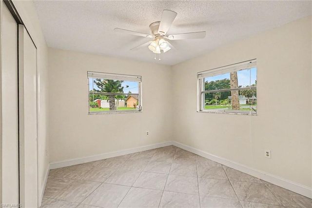 5403 Baylor LN, Fort Myers, FL 33908