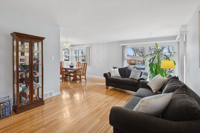 826 Brown Avenue, Evanston, IL 60202