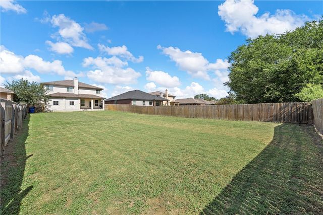 6528 Vista View Drive, Waco, TX 76712