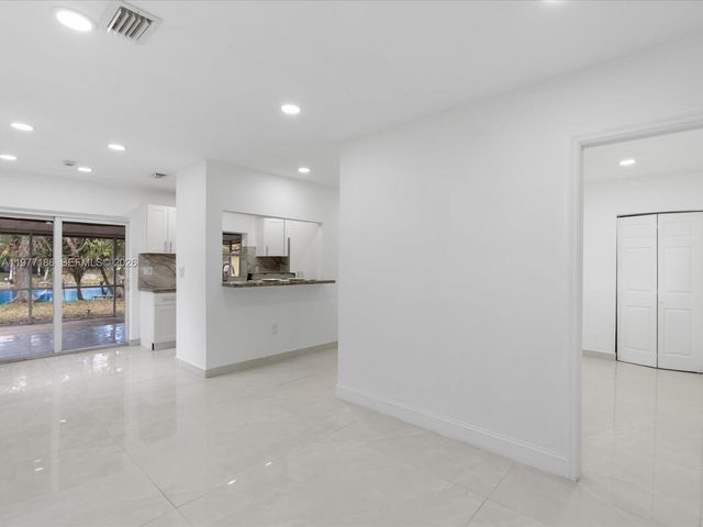 4331 SW 31st Dr, West Park, FL 33023