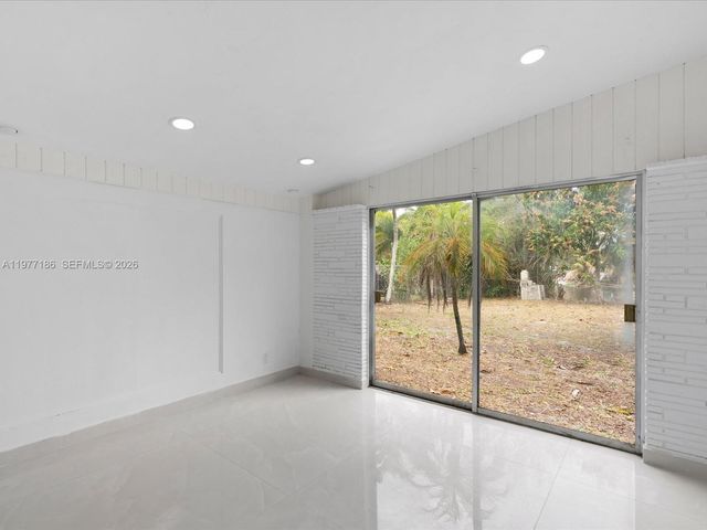 4331 SW 31st Dr, West Park, FL 33023