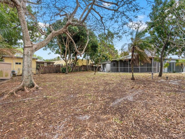 4331 SW 31st Dr, West Park, FL 33023