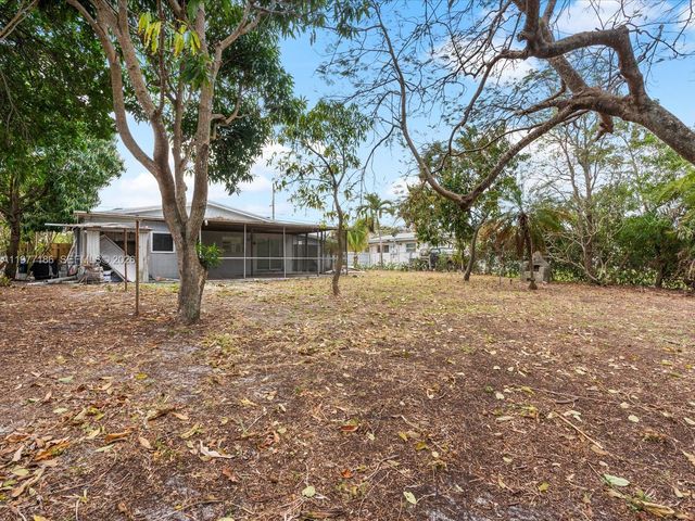 4331 SW 31st Dr, West Park, FL 33023