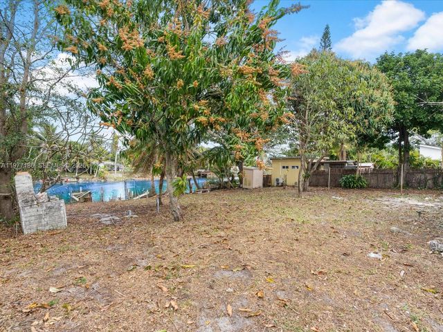 4331 SW 31st Dr, West Park, FL 33023