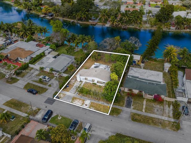 4331 SW 31st Dr, West Park, FL 33023