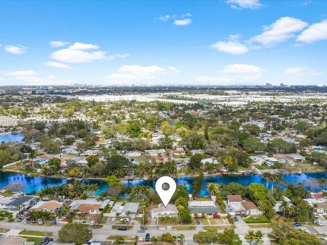 4331 SW 31st Dr, West Park, FL 33023