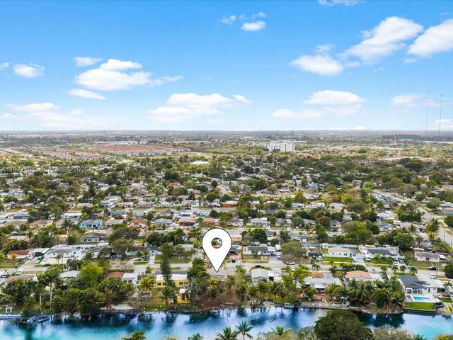 4331 SW 31st Dr, West Park, FL 33023