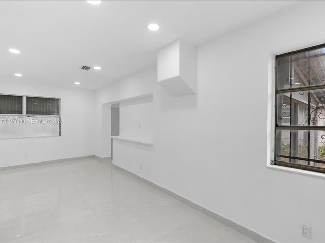 4331 SW 31st Dr, West Park, FL 33023