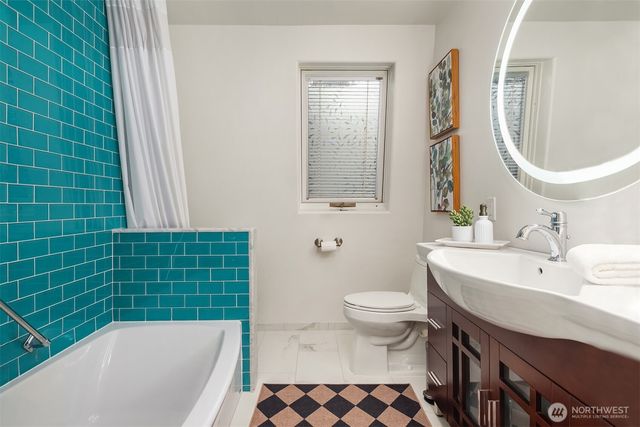 2197 Highland Drive, Camano Island, WA 98282