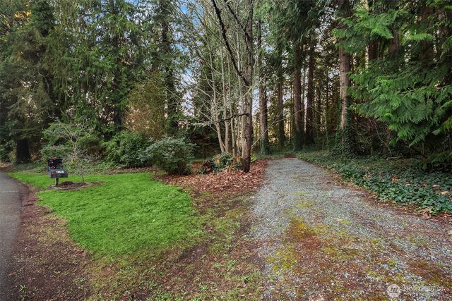 2197 Highland Drive, Camano Island, WA 98282