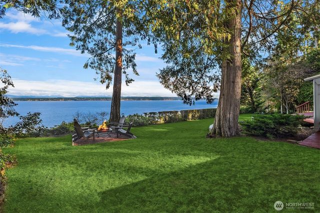 2197 Highland Drive, Camano Island, WA 98282