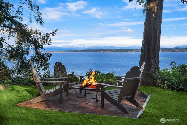 2197 Highland Drive, Camano Island, WA 98282