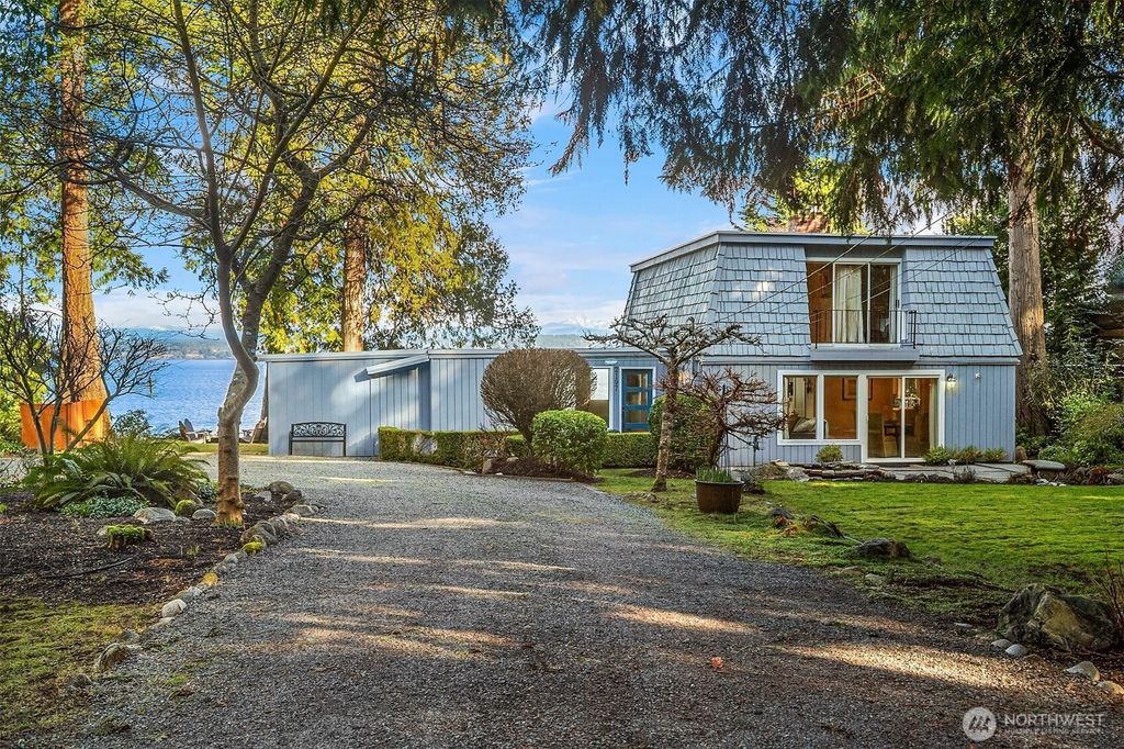 2197 Highland Drive, Camano Island, WA 98282