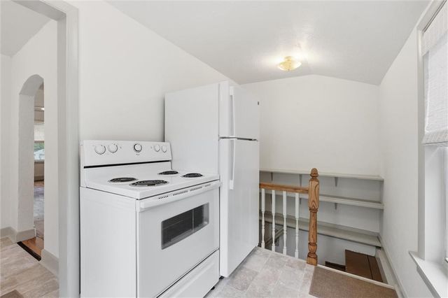 7 N Iron Street, Paola, KS 66071