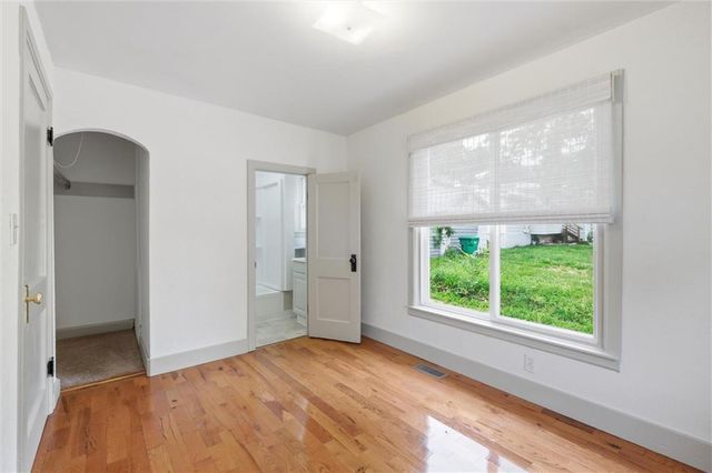 7 N Iron Street, Paola, KS 66071