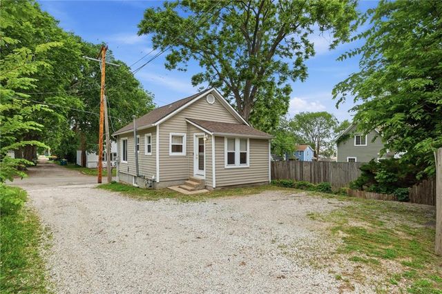 7 N Iron Street, Paola, KS 66071