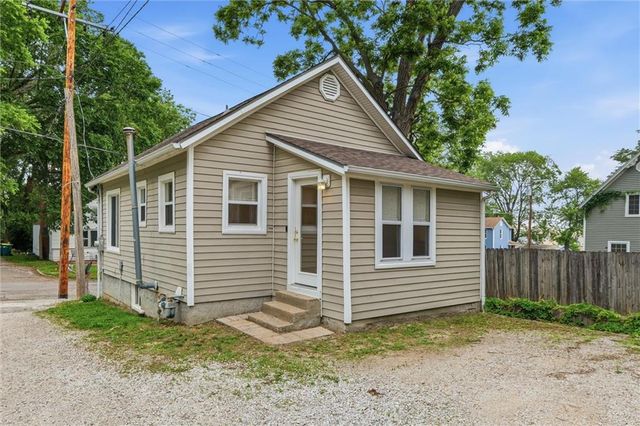 7 N Iron Street, Paola, KS 66071