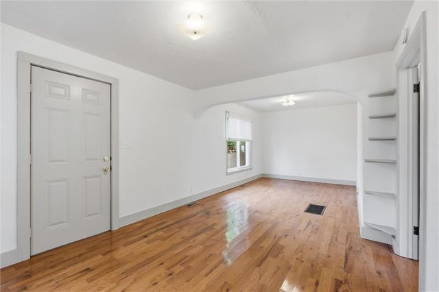 7 N Iron Street, Paola, KS 66071