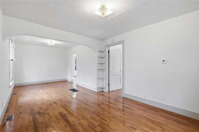 7 N Iron Street, Paola, KS 66071