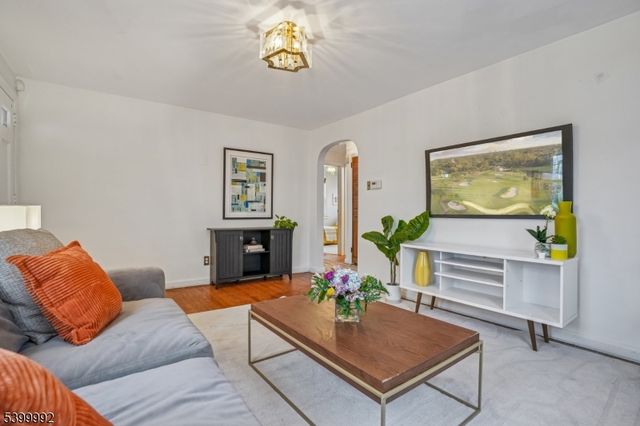 944 Burlington Ave, Union Twp., NJ 07083