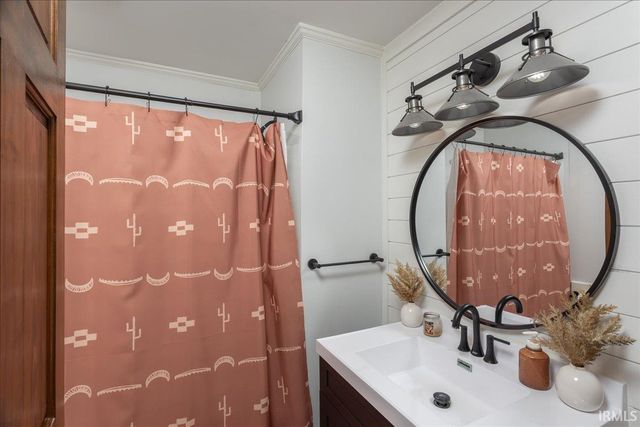 6229 N 200 E, Pine Village, IN 47975