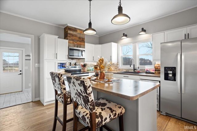 6229 N 200 E, Pine Village, IN 47975