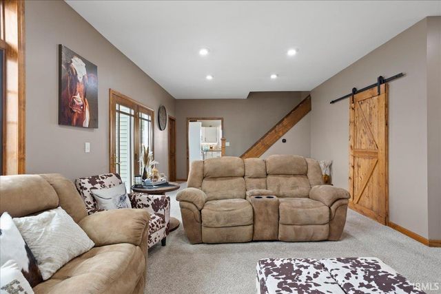 6229 N 200 E, Pine Village, IN 47975