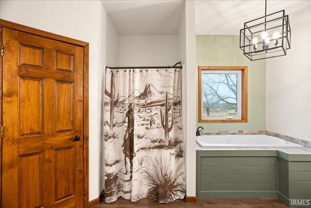 6229 N 200 E, Pine Village, IN 47975