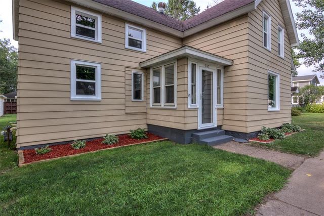 317 Stanley Street, Chippewa Falls, WI 54729