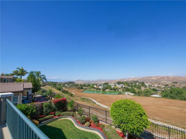 22470 Amber Eve, Corona, CA 92883