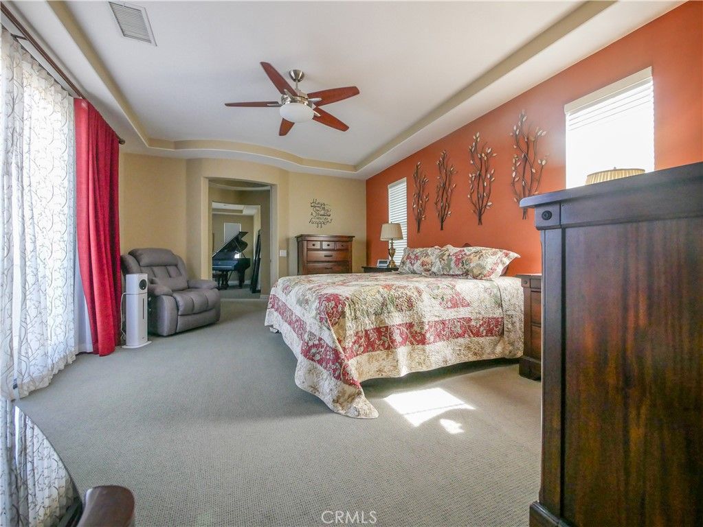 Image 14 of property listing at 22470 Amber Eve, Corona, CA 92883