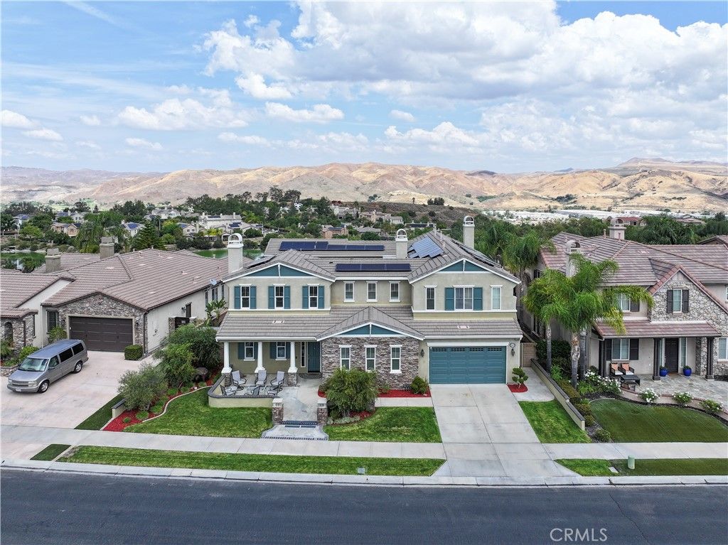 Image 2 of property listing at 22470 Amber Eve, Corona, CA 92883