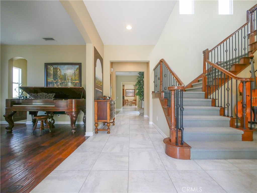 Image 27 of property listing at 22470 Amber Eve, Corona, CA 92883