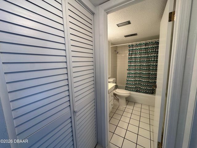 2711 N Halifax Ave Apt 279, Daytona Beach, FL 32118