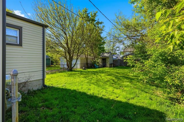 28984 Beechwood Street, Garden City, MI 48135