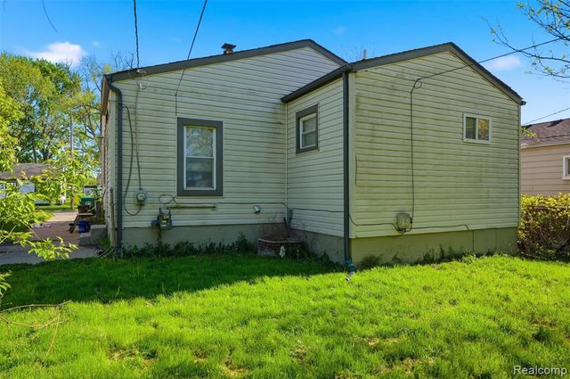28984 Beechwood Street, Garden City, MI 48135