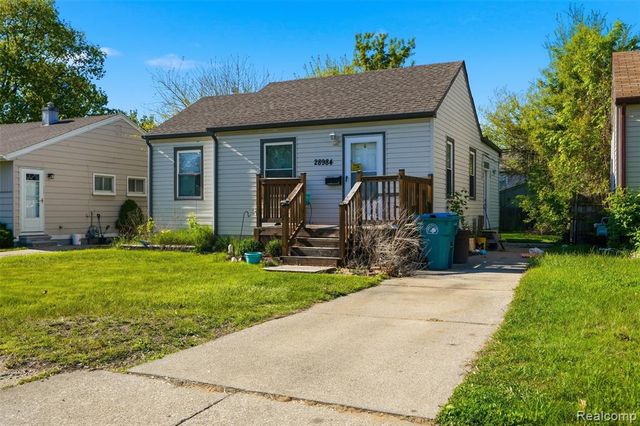 28984 Beechwood Street, Garden City, MI 48135