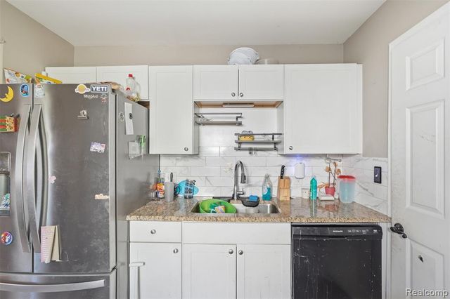 28984 Beechwood Street, Garden City, MI 48135
