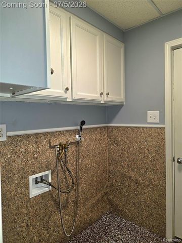 5158 Coldwater Road, Lapeer, MI 48446