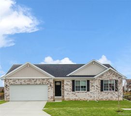 2824 Somerset Street, Lapeer, MI 48446